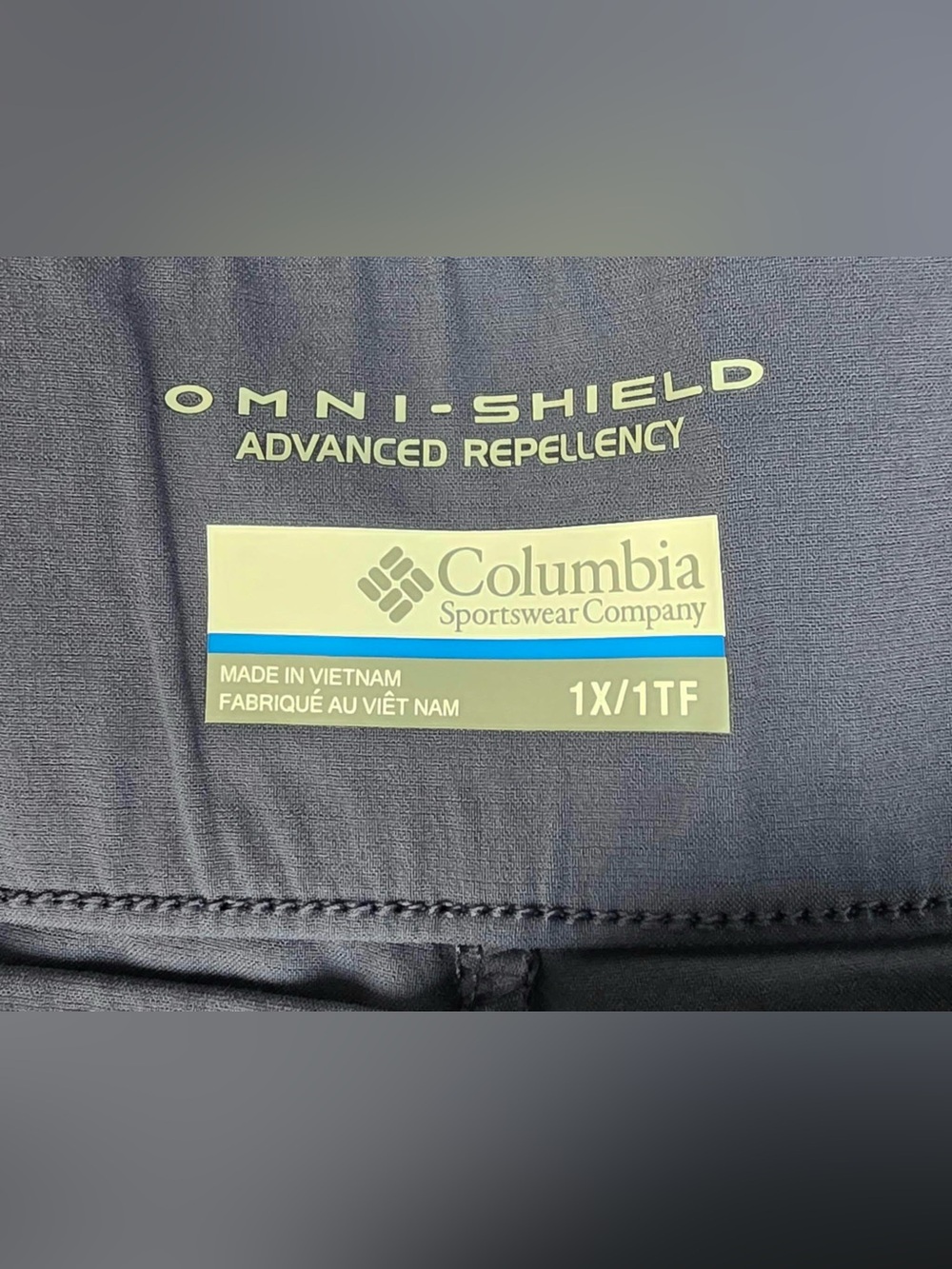Columbia Women's Navy Athletic Shorts with Comfort Waistband Omni-Shield - Picture 3 of 4